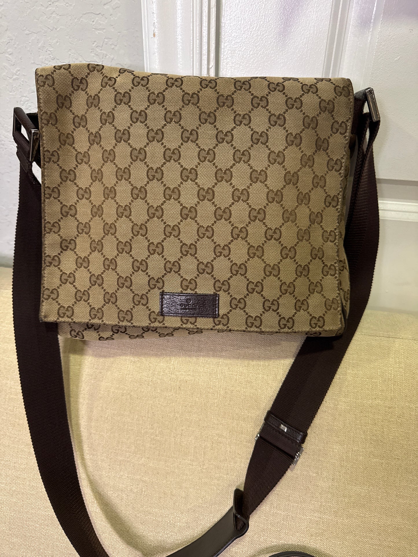 GG canvas messenger